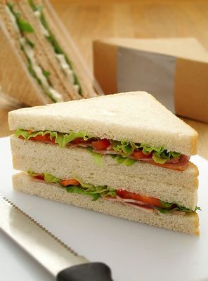 Matt Lamination Firm Light Sandwich Paper Box 4.8''X4.8''X2.8'' With Window